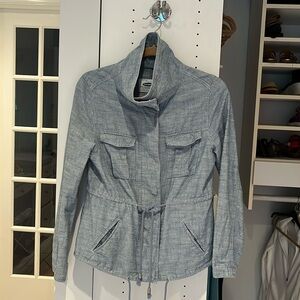 Denim friendly jacket, light weight and textured